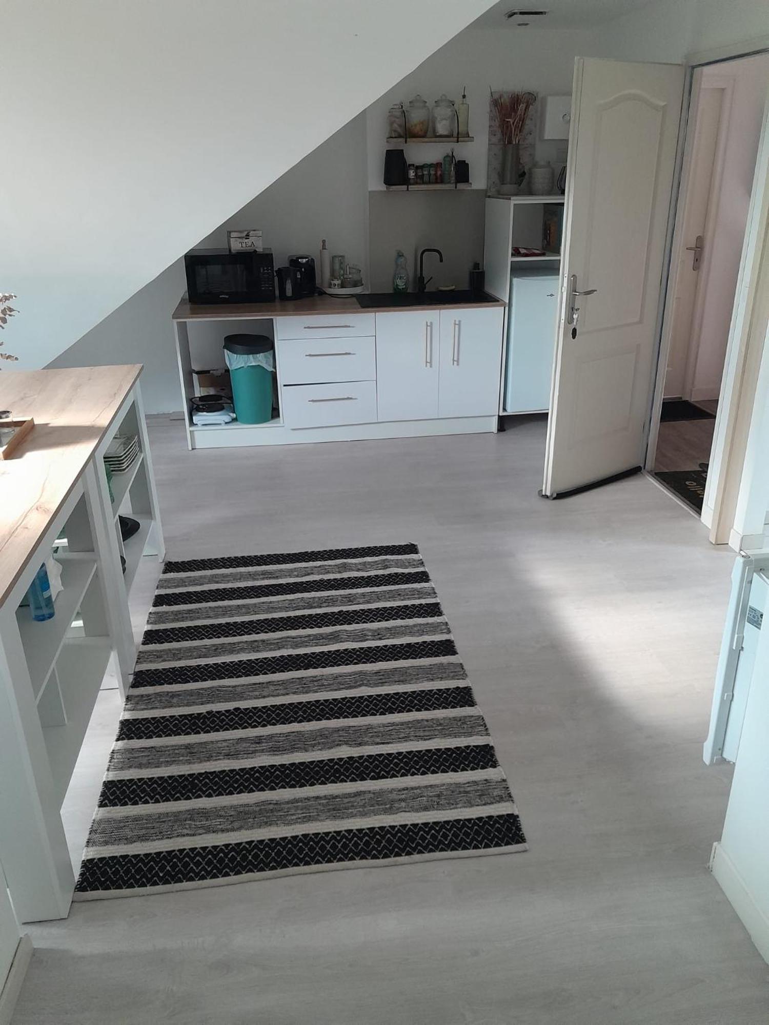 Logement Convivial, Charmant Et Spacieux Сен-Марсель Экстерьер фото